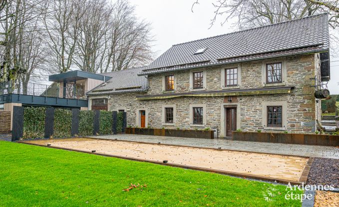 Spacious and luxurious villa for 14 people with indoor pool in the High Fens