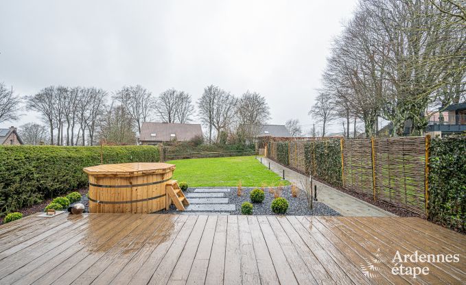 Spacious and luxurious villa for 14 people with indoor pool in the High Fens