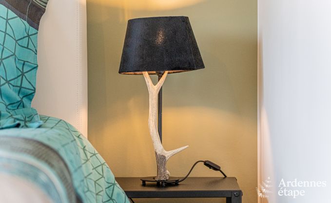 Charming chalet for 5 on the bank of the Semois in Chiny, Gaume