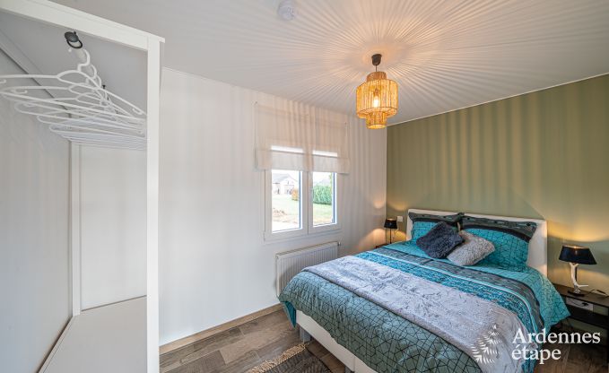 Charming chalet for 5 on the bank of the Semois in Chiny, Gaume