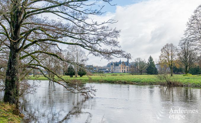 Charming chalet for 5 on the bank of the Semois in Chiny, Gaume