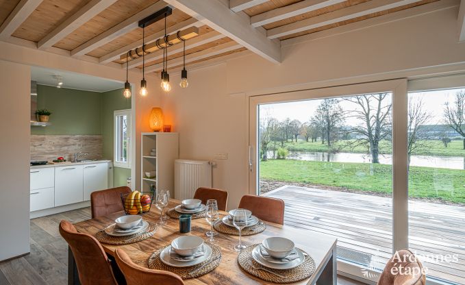 Charming chalet for 5 on the bank of the Semois in Chiny, Gaume