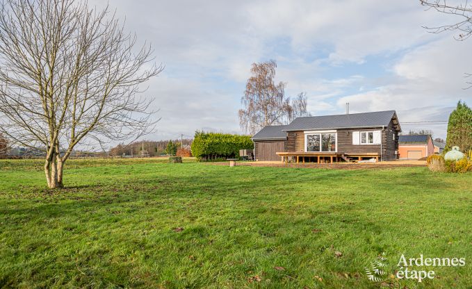 Charming chalet for 5 on the bank of the Semois in Chiny, Gaume