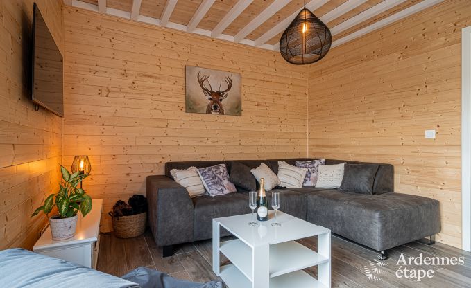 Charming chalet for 5 on the bank of the Semois in Chiny, Gaume