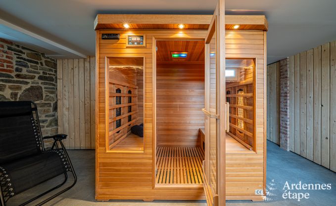 Luxury holiday home in Ciney: house for 8 people with indoor pool, sauna, and private garden