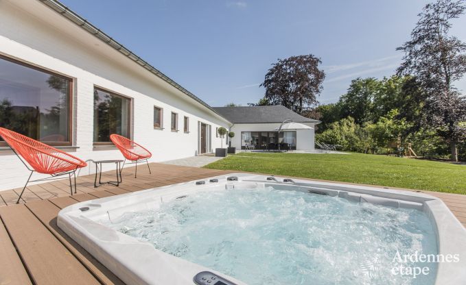 Luxury villa in Ciney for 14 persons in the Ardennes