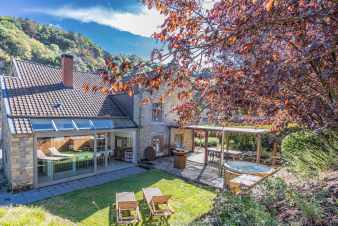 Charismatic holiday home with a hot tub in Comblain for 8 guests