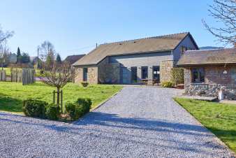 3.5 holiday house for 11 people available to rent in Coo