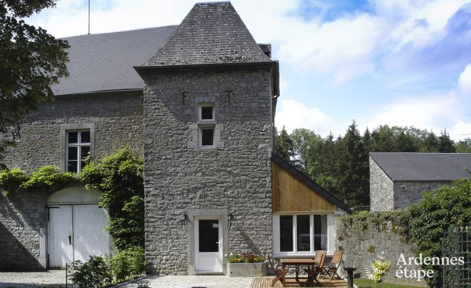 Gite for 6 people in an active castle-farm in Dinant