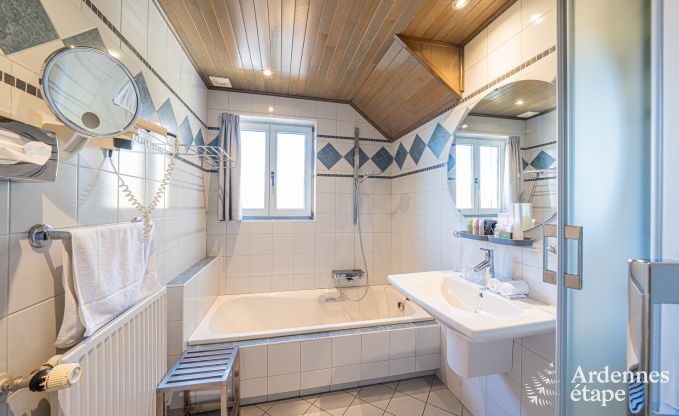 Holiday cottage in Dinant for 20 persons in the Ardennes