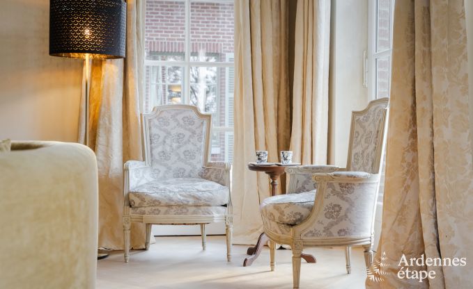 Spacious holiday home with swimming pool in Dinant, Ardennes