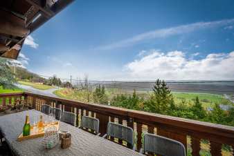 Beautiful chalet for 14 people in Dion, in the Ardennes