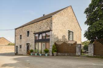 Welcoming holiday house for 9 pers. to rent in Doische, dogs allowed