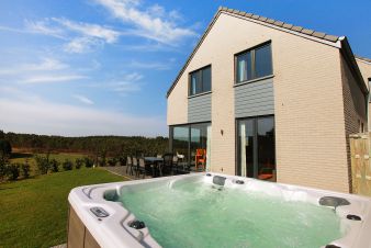 Holiday home in Durbuy for 6 with jacuzzi and garden