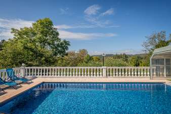 Chalet in Durbuy for 12 people with pool, sauna, jacuzzi, and private garden