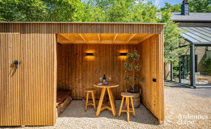 Spacious villa for 8 people in Durbuy with sauna, hot tub and private garden