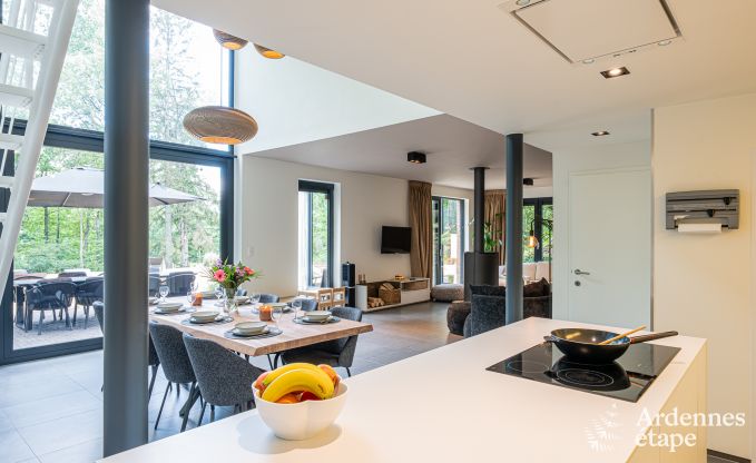 Spacious villa for 8 people in Durbuy with sauna, hot tub and private garden