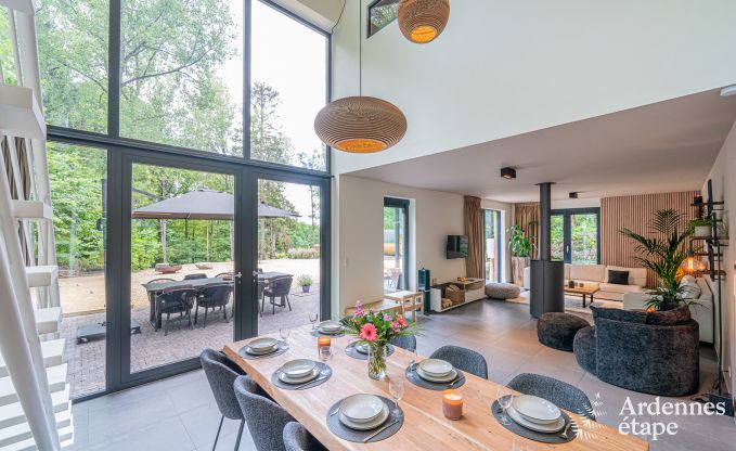 Spacious villa for 8 people in Durbuy with sauna, hot tub and private garden