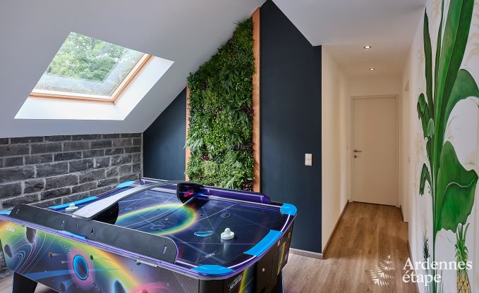 Luxevilla in Durbuy for 8 people with jacuzzi, sauna, covered terrace and private garden