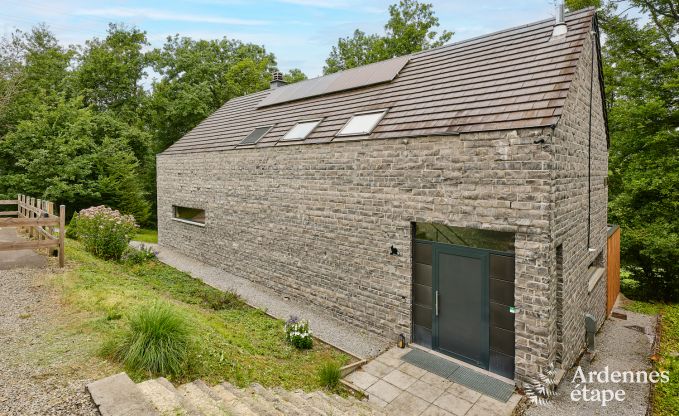 Luxevilla in Durbuy for 8 people with jacuzzi, sauna, covered terrace and private garden