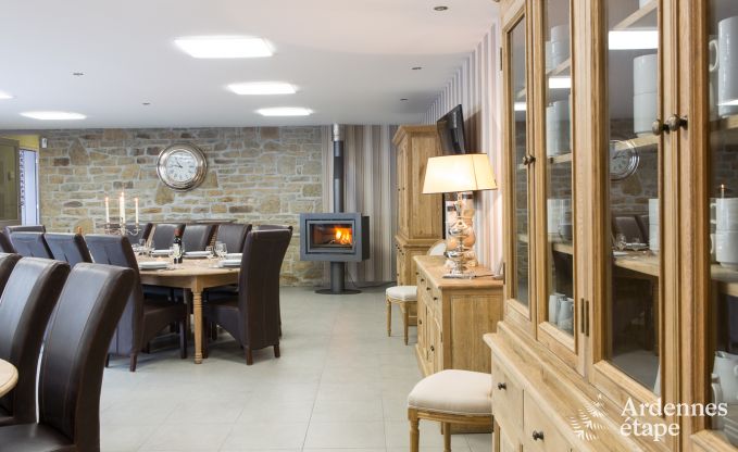 Luxury villa in Durbuy: accommodation for 15 people with pool, spa, and nature in the Ardennes