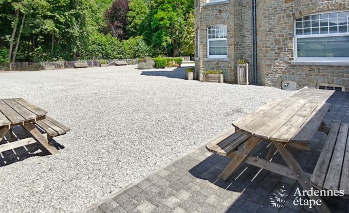 Luxury villa in Durbuy: accommodation for 15 people with pool, spa, and nature in the Ardennes