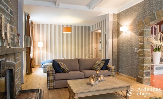 Luxury villa in Durbuy: accommodation for 15 people with pool, spa, and nature in the Ardennes