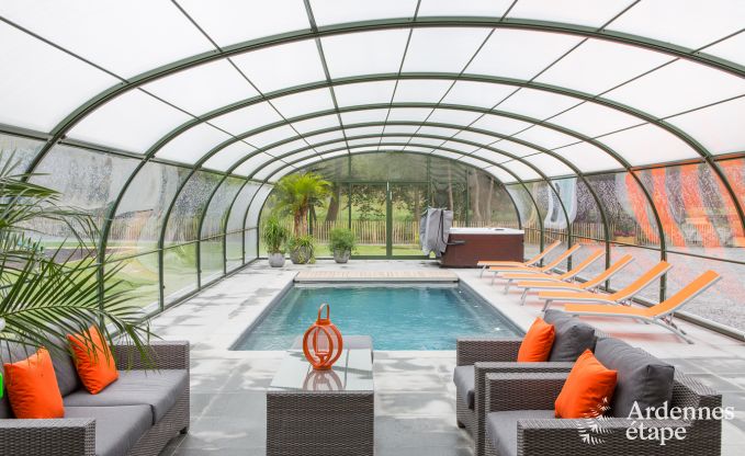 Luxury villa in Durbuy: accommodation for 15 people with pool, spa, and nature in the Ardennes