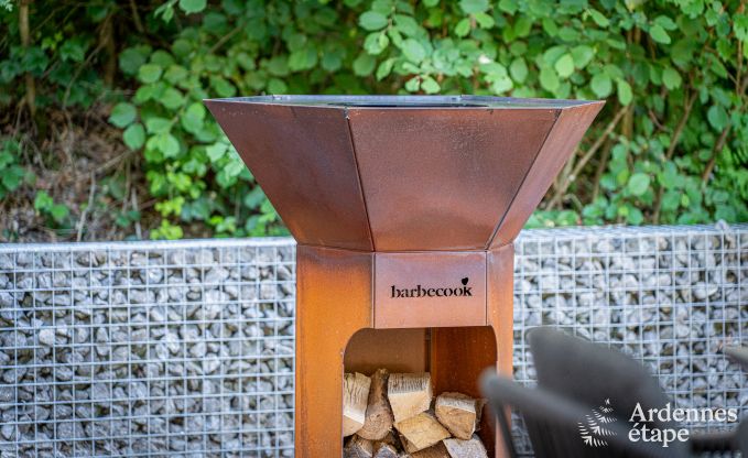 Spacious villa for 8 people in Durbuy with sauna, hot tub and private garden