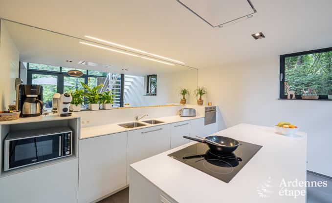 Spacious villa for 8 people in Durbuy with sauna, hot tub and private garden