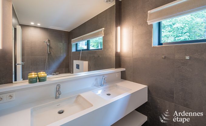 Spacious villa for 8 people in Durbuy with sauna, hot tub and private garden