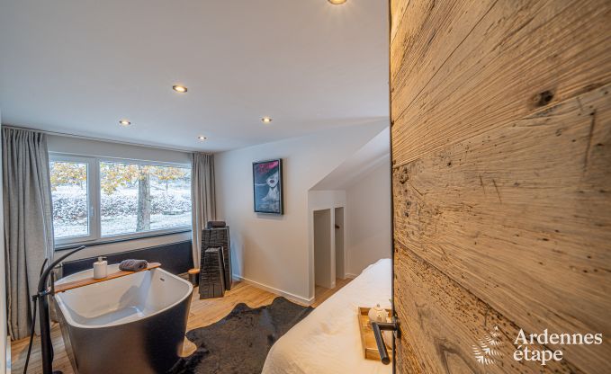 Luxury villa in Durbuy: enjoy wellness, art and nature for 8 people
