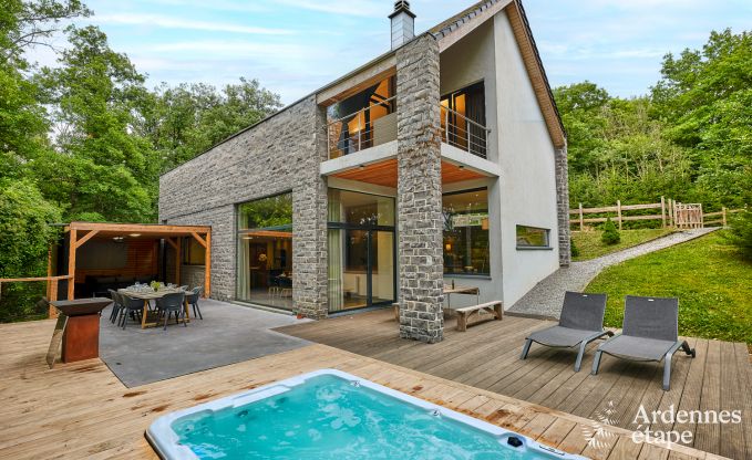 Luxevilla in Durbuy for 8 people with jacuzzi, sauna, covered terrace and private garden