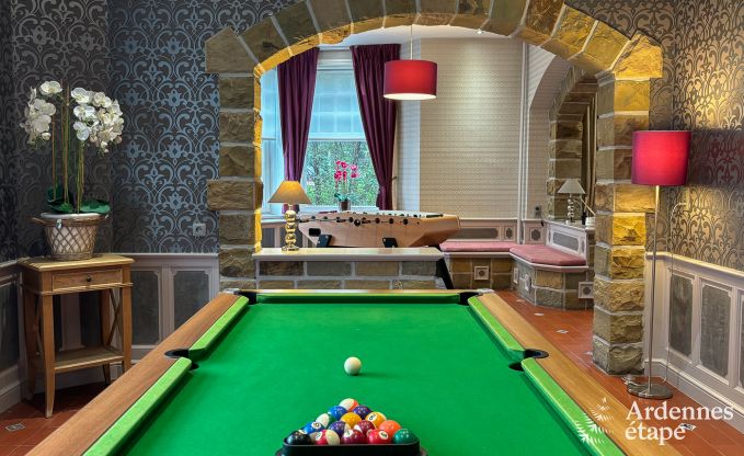 Luxury villa in Durbuy: accommodation for 15 people with pool, spa, and nature in the Ardennes