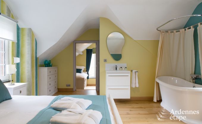 Luxury villa in Durbuy: accommodation for 15 people with pool, spa, and nature in the Ardennes