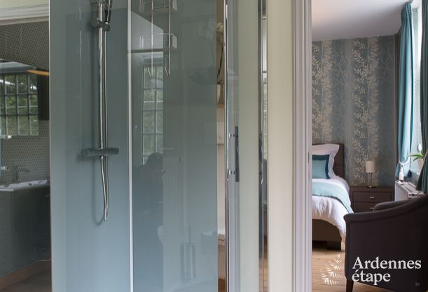 Luxury villa in Durbuy: accommodation for 15 people with pool, spa, and nature in the Ardennes