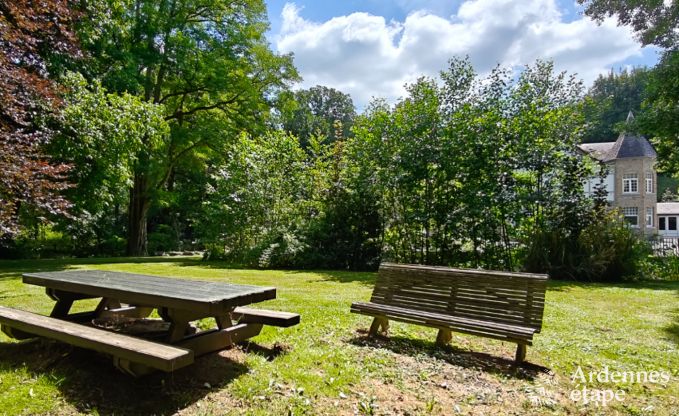 Luxury villa in Durbuy: accommodation for 15 people with pool, spa, and nature in the Ardennes