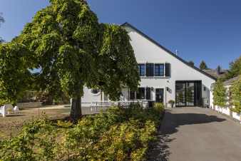 Nice holiday home for 12 people in Florenville (Ardenne)