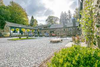 Extraordinary holiday home near Francorchamps for 53 people