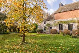 Farmhouse in Froidchapelle, 2 bedrooms, baby-friendly, private garden, charging station, discover Ardennes