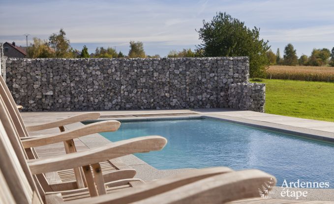 Luxury holiday home in Froidthier for 10 guests with swimming pool, wellness and 5 bedrooms near Aubel