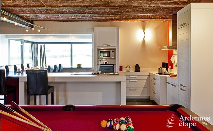 Luxury holiday home in Froidthier for 10 guests with swimming pool, wellness and 5 bedrooms near Aubel
