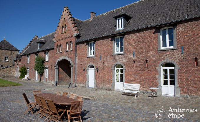 Farm holiday in a rental château with wellness for 18 pers. in Gembloux