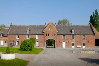 Castle in Gembloux for 23 persons in the Ardennes