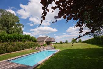 Lovely holiday home with a sauna and outdoor swimming pool for rent in Gesves