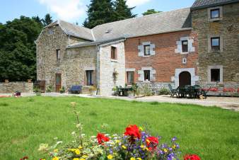 Small holiday farmhouse for 11 persons in Hamoir, Province of Liège
