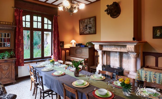 Spacious holiday home for 14 people with 5 bedrooms, 4 bathrooms and large private garden in Hamoir, Ardennes