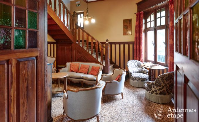 Spacious holiday home for 14 people with 5 bedrooms, 4 bathrooms and large private garden in Hamoir, Ardennes