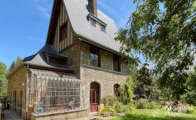 Spacious holiday home for 14 people with 5 bedrooms, 4 bathrooms and large private garden in Hamoir, Ardennes
