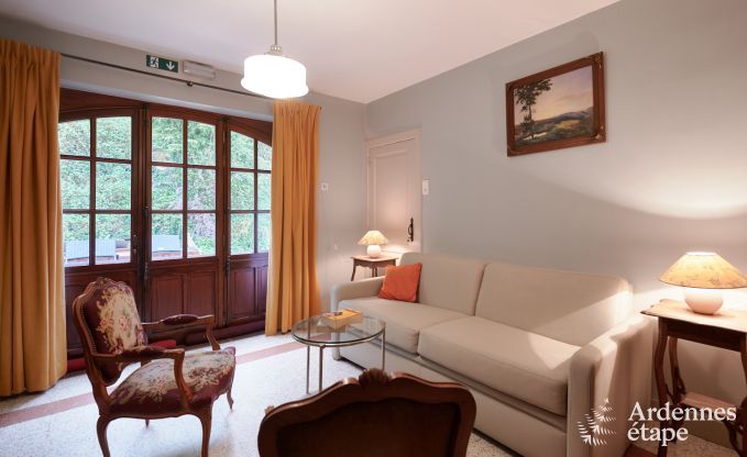 Spacious holiday home for 14 people with 5 bedrooms, 4 bathrooms and large private garden in Hamoir, Ardennes